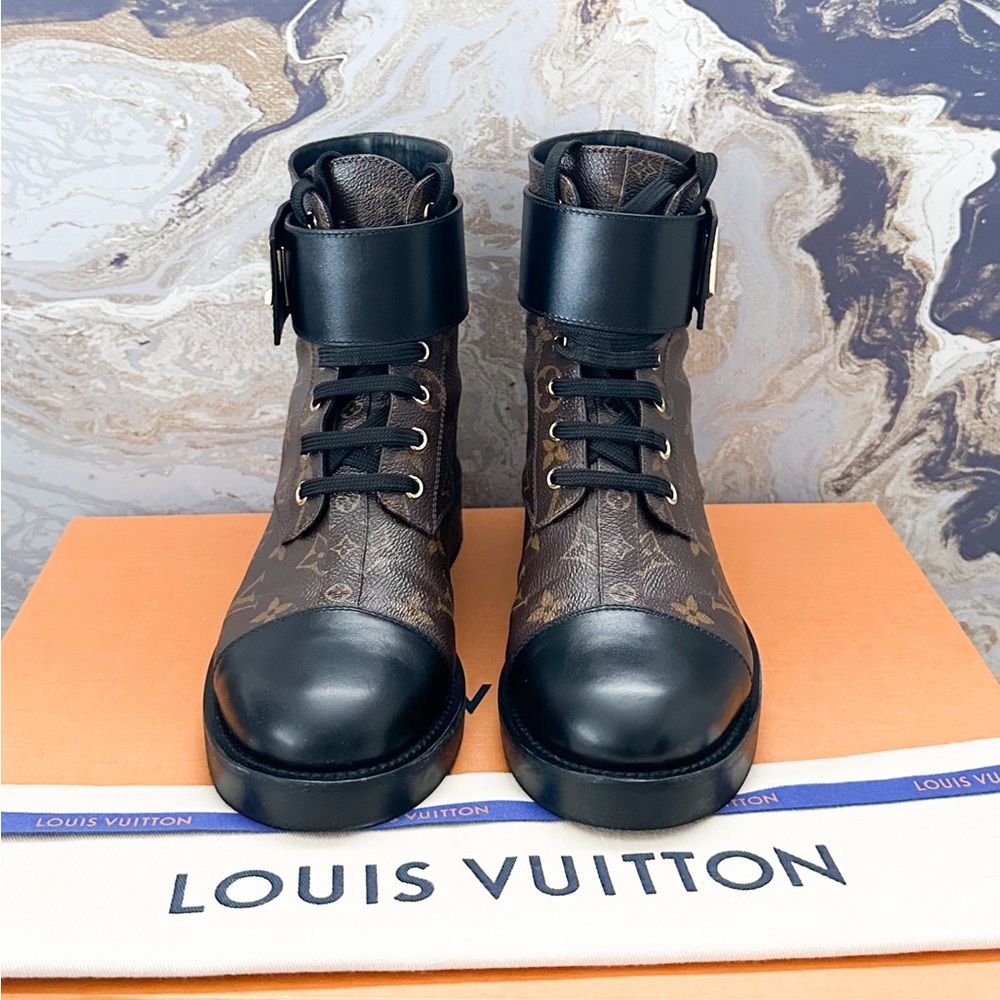 Louis Vuitton Monogram Wonderland Twist Flat Ranger Combat Boots - Picture 10 of 11